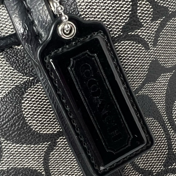 Coach Black/Grey Coated Canvas and Leather Peyton Signature Pocket Tote Purse - Picture 6 of 16